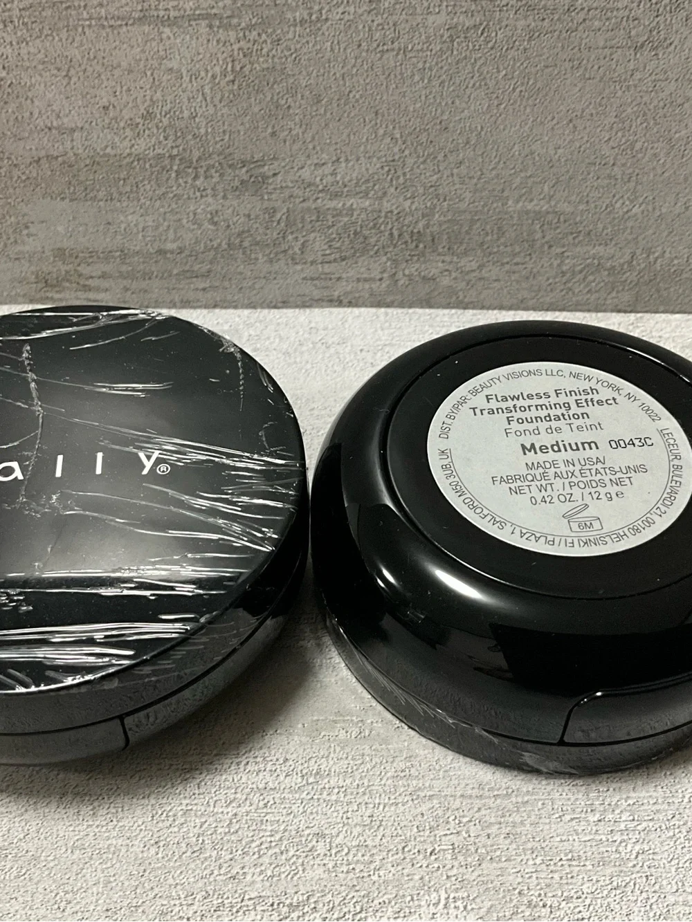 2 Mally flawless finish transforming effect foundation new MEDIUM SHADE